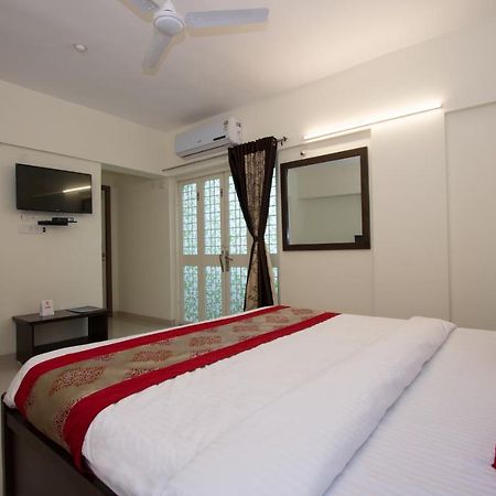 Oyo 9052 Leisurely Abode Hotel Khadki Eksteriør billede